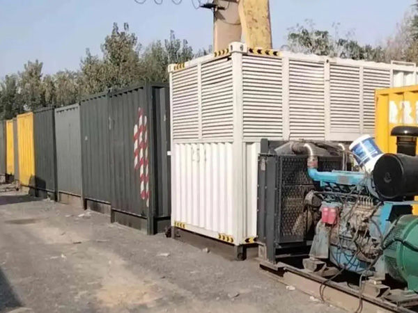 丰顺200KW柴油发电机机组每小时油耗是多少？